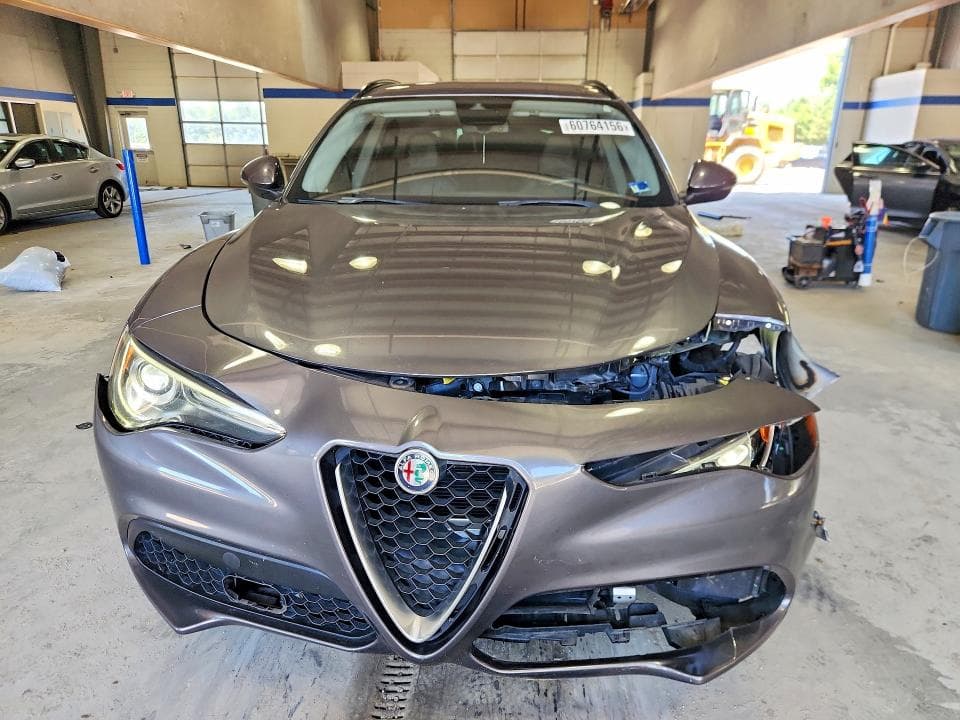 2018 ALFA ROMEO STELVIO 5