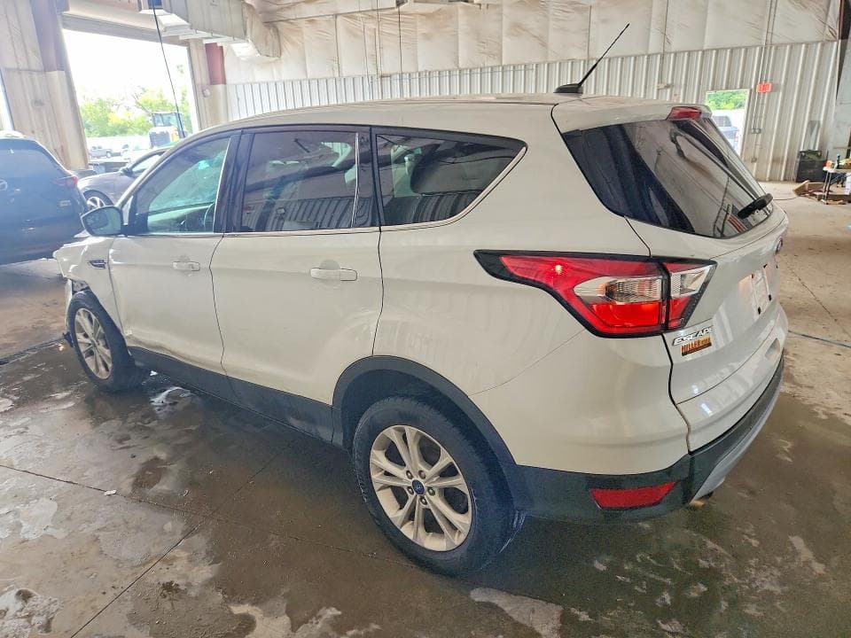 2017 FORD ESCAPE SE 2