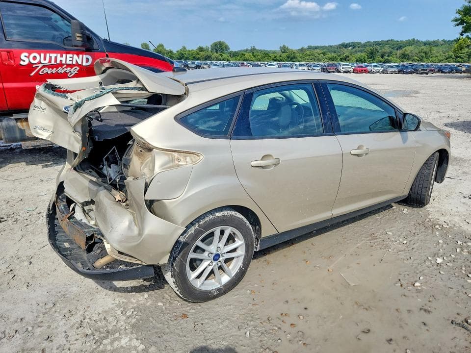 2017 FORD FOCUS SE 3
