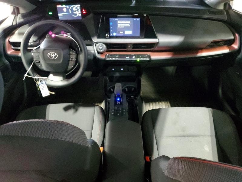 2025 TOYOTA PRIUS PLUG-IN HYBRID SE 8