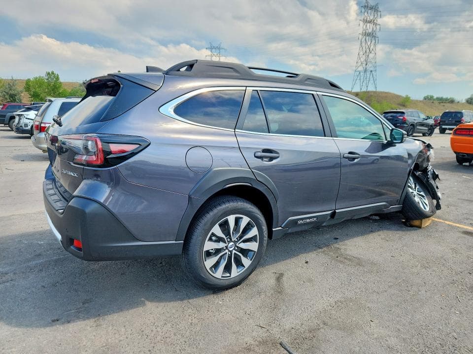2025 SUBARU OUTBACK LIMITED 3