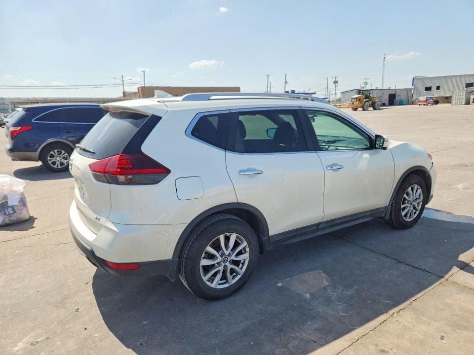 2018 NISSAN ROGUE SV 3