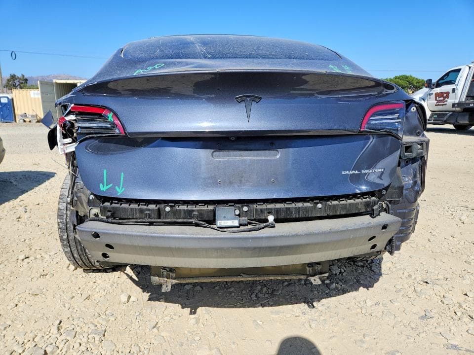 2018 TESLA MODEL 3 6
