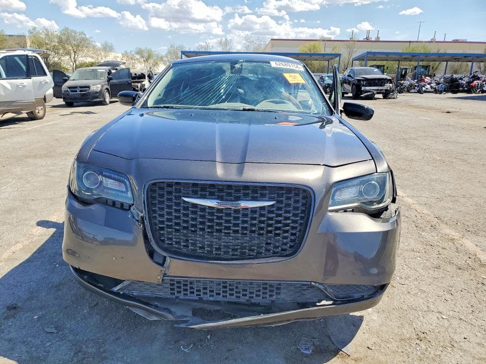 2019 CHRYSLER 300 TOURING 5