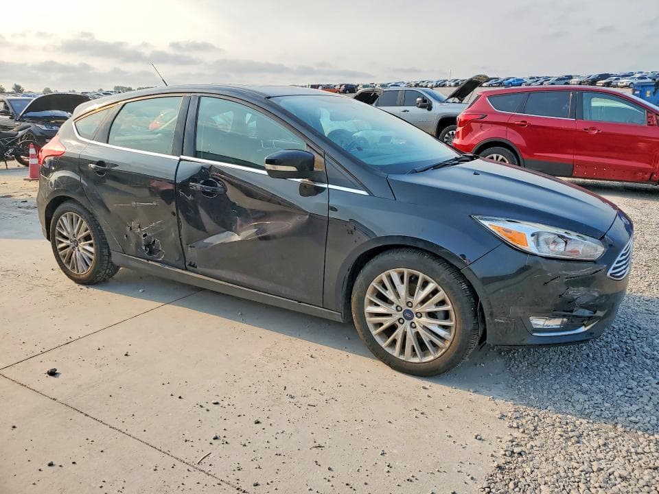 2018 FORD FOCUS TITANIUM 4