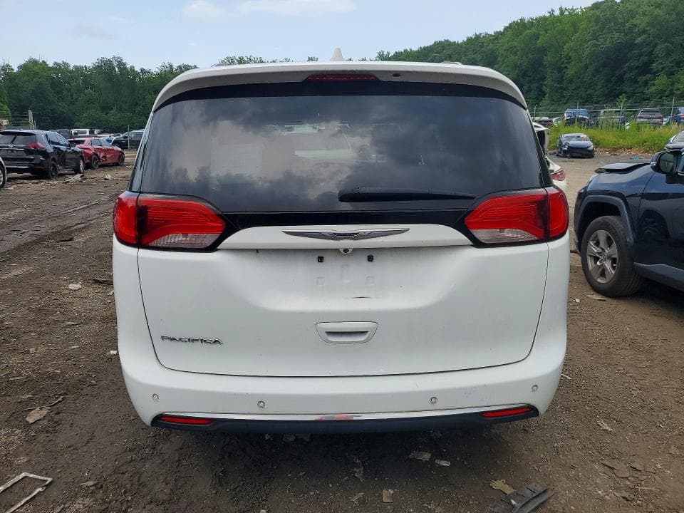 2019 CHRYSLER PACIFICA TOURING L 6