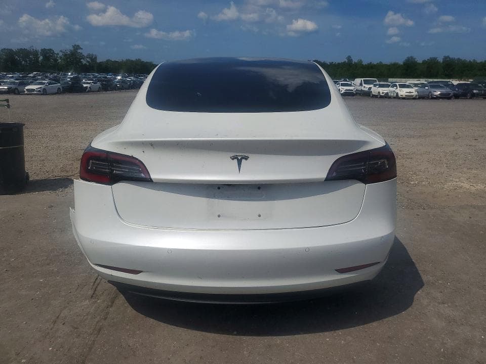 2018 TESLA MODEL 3 6