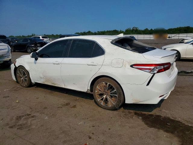 2020 TOYOTA CAMRY SE 2