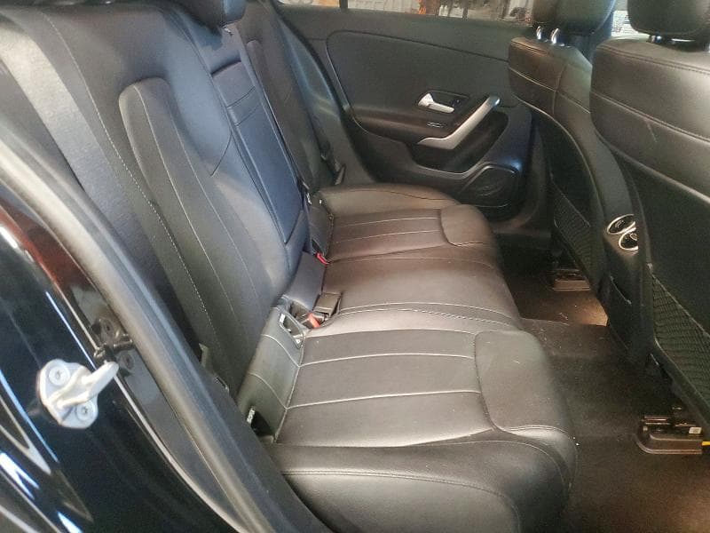 2019 MERCEDES-BENZ A 220 10
