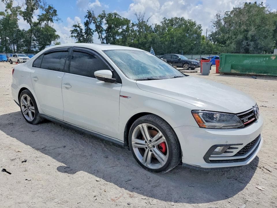 2017 VOLKSWAGEN JETTA GLI 4