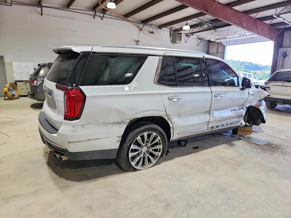 2021 GMC YUKON DENALI 3