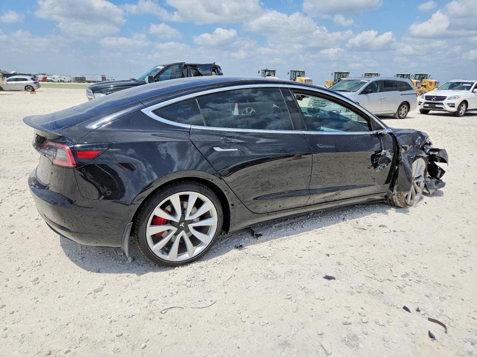 2018 TESLA MODEL 3 3