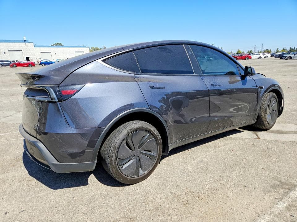 2026 TESLA MODEL Y 3