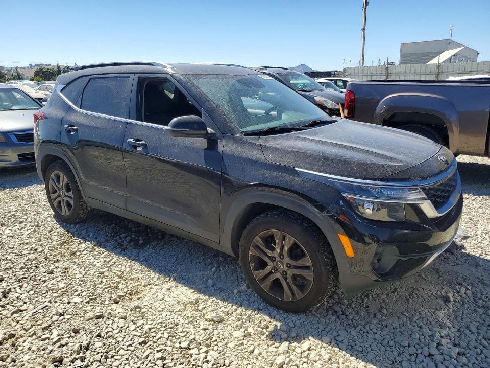 2021 KIA SELTOS S 4