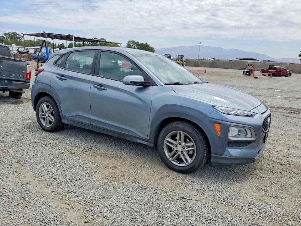 2020 HYUNDAI KONA SE 4