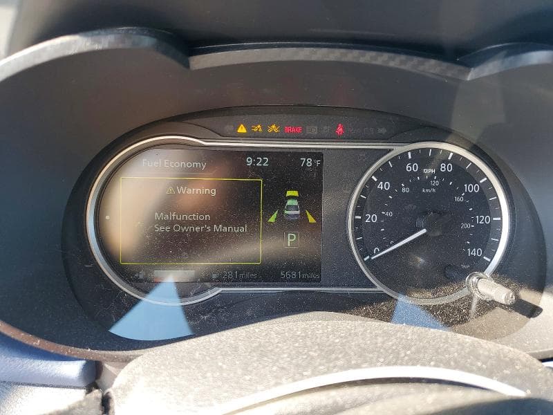 2025 NISSAN VERSA SV 9