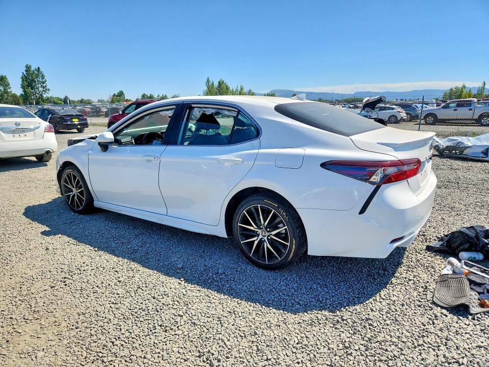 2021 TOYOTA CAMRY SE 2