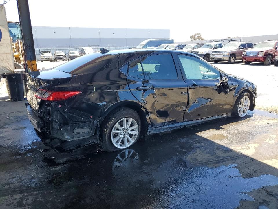 2025 TOYOTA CAMRY LE 3