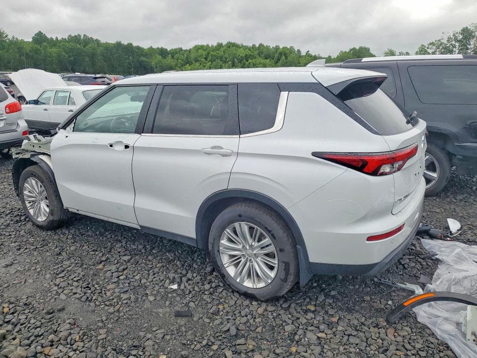 2024 MITSUBISHI OUTLANDER ES 2