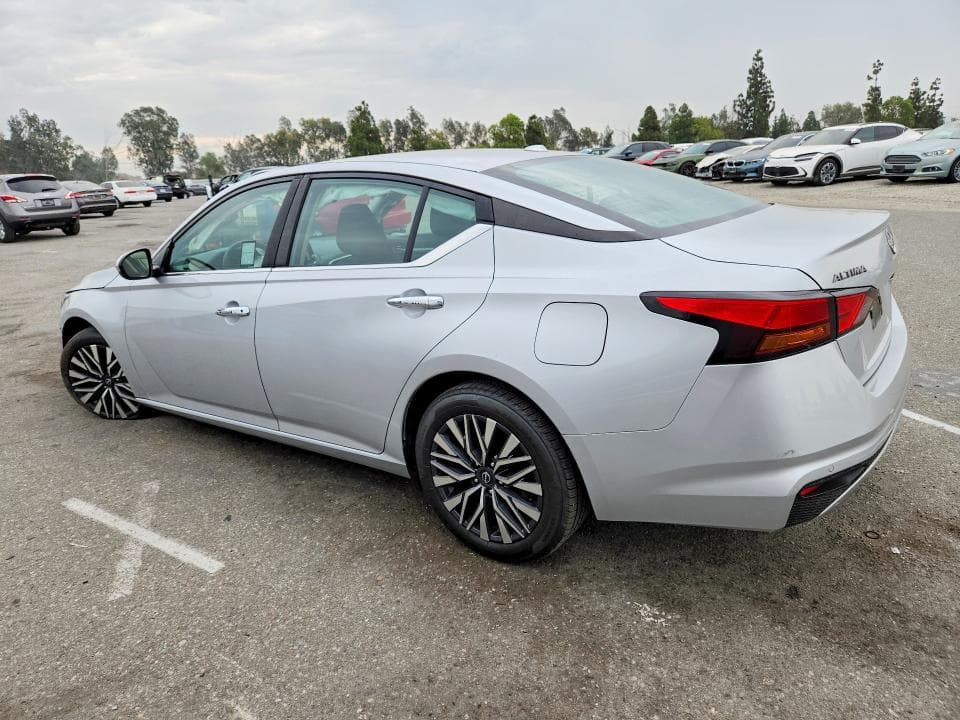 2023 NISSAN ALTIMA SV 2
