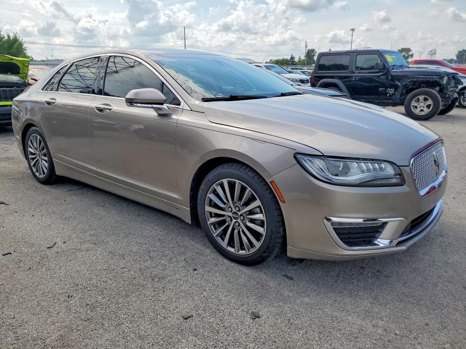 2020 LINCOLN MKZ 4