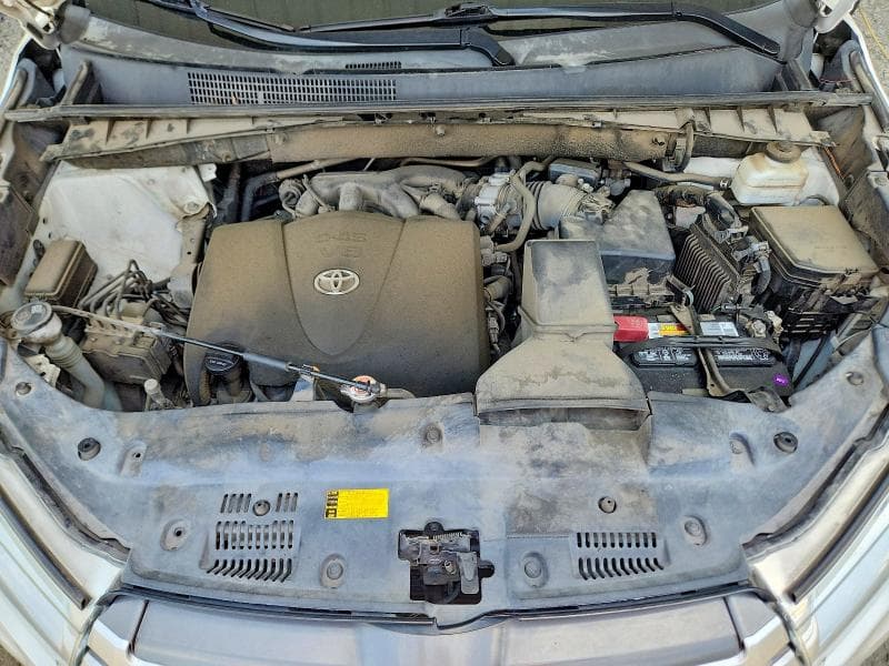 2019 TOYOTA HIGHLANDER XLE 12