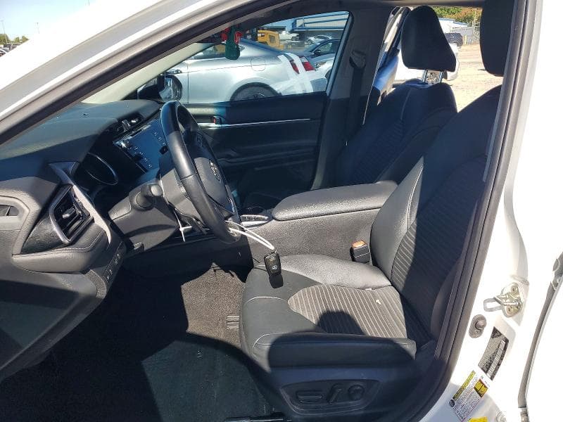 2019 TOYOTA CAMRY HYBRID SE 7