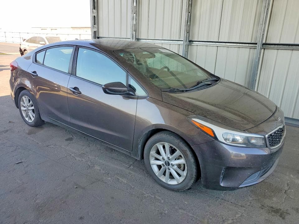 2017 KIA FORTE LX 4
