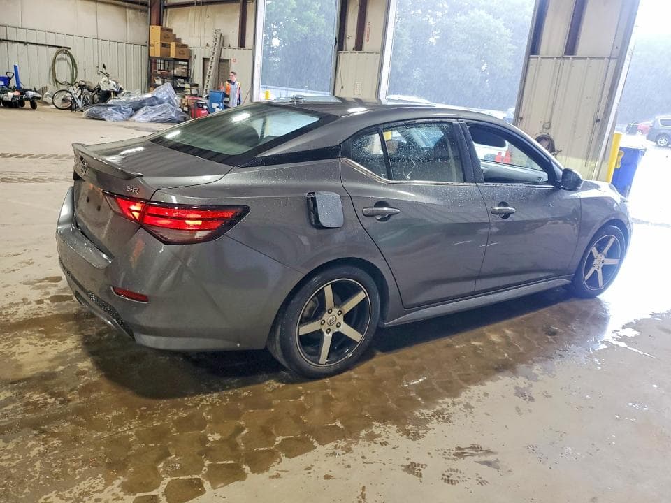 2021 NISSAN SENTRA SR 3