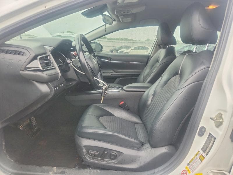 2019 TOYOTA CAMRY SE 7