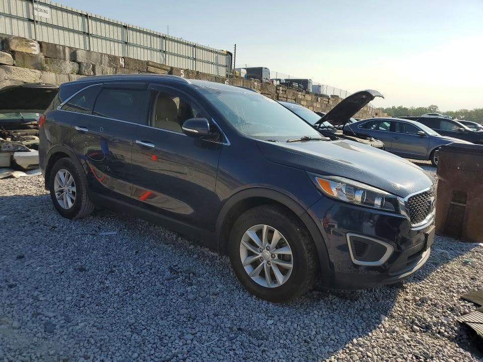 2017 KIA SORENTO LX 4