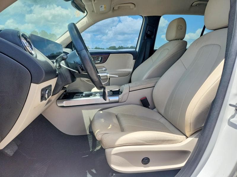 2020 MERCEDES-BENZ GLB 250 7