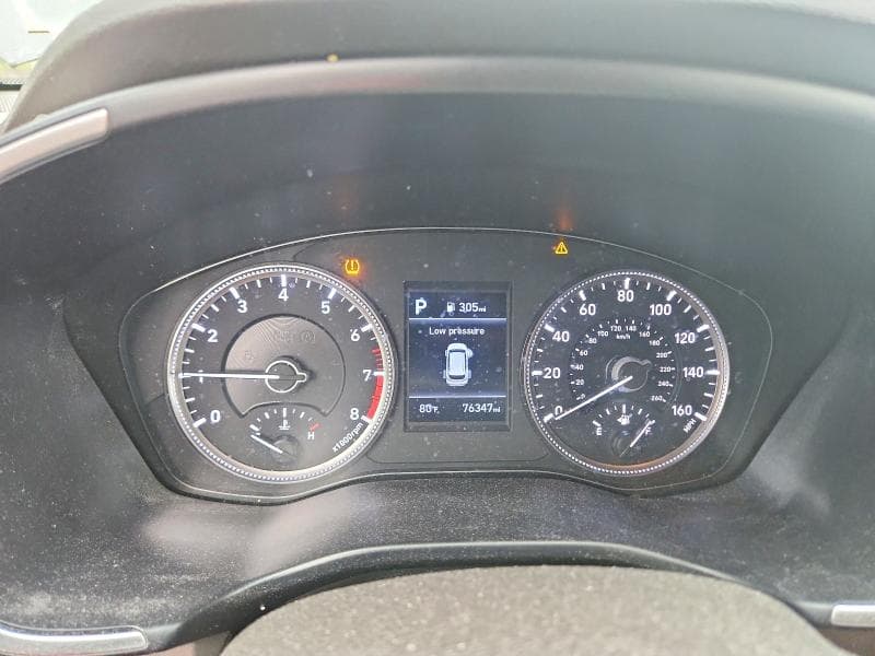 2020 HYUNDAI SANTA FE SE 9