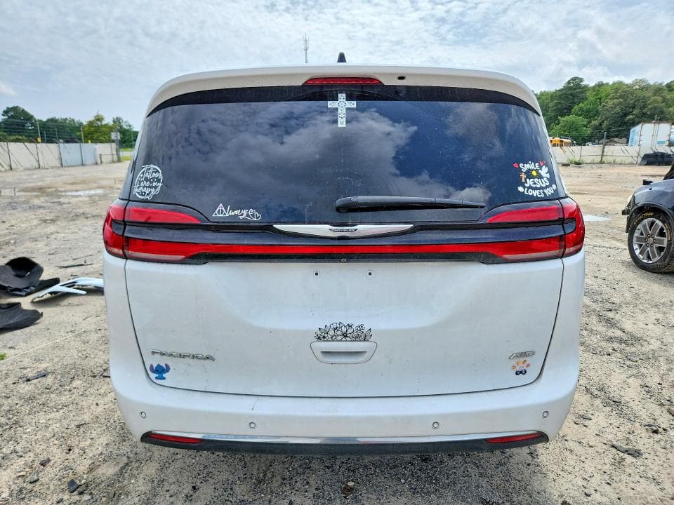 2023 CHRYSLER PACIFICA TOURING L 6