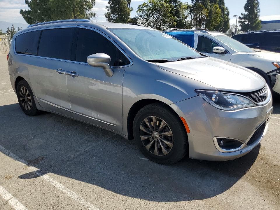 2018 CHRYSLER PACIFICA TOURING L 4