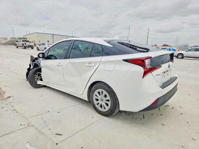 2020 TOYOTA PRIUS LE 2