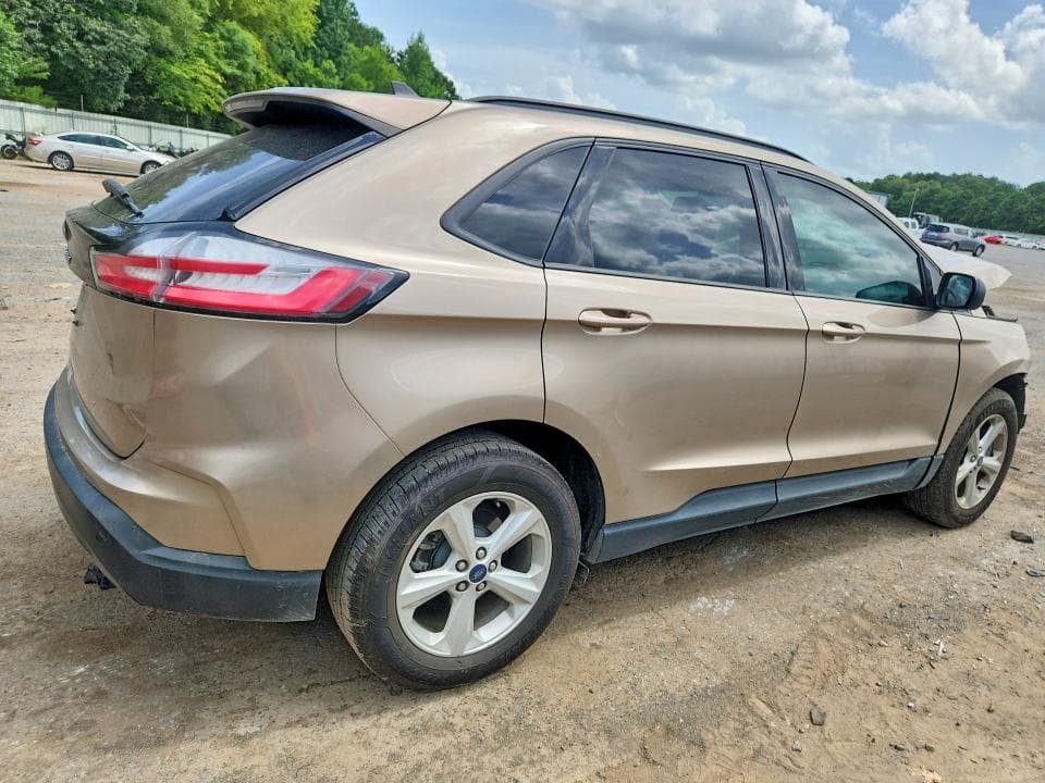 2021 FORD EDGE SE 3