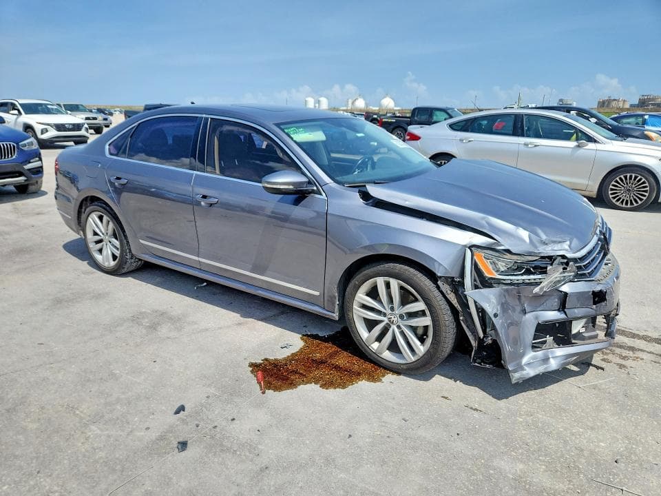 2018 VOLKSWAGEN PASSAT SEL PREMIUM 4