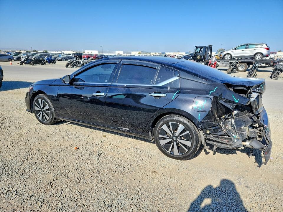 2020 NISSAN ALTIMA SV 2