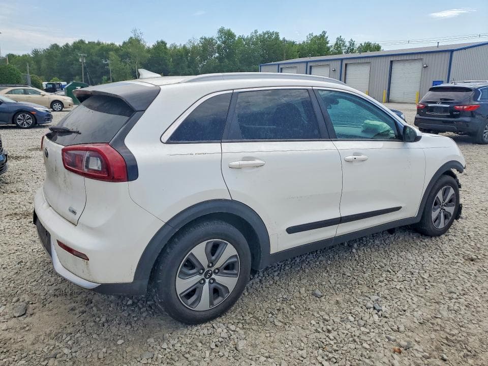 2018 KIA NIRO LX 3