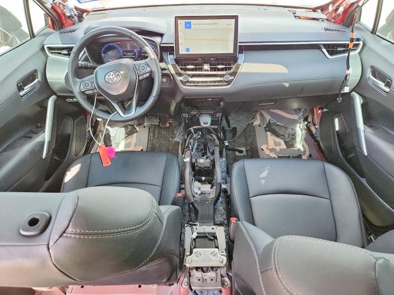 2026 TOYOTA COROLLA CROSS XLE 8