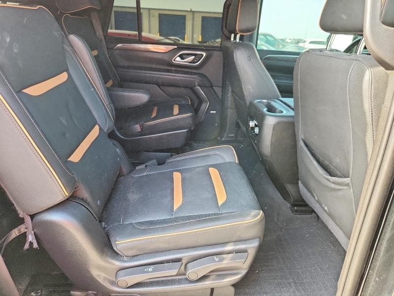 2023 GMC YUKON AT4 11