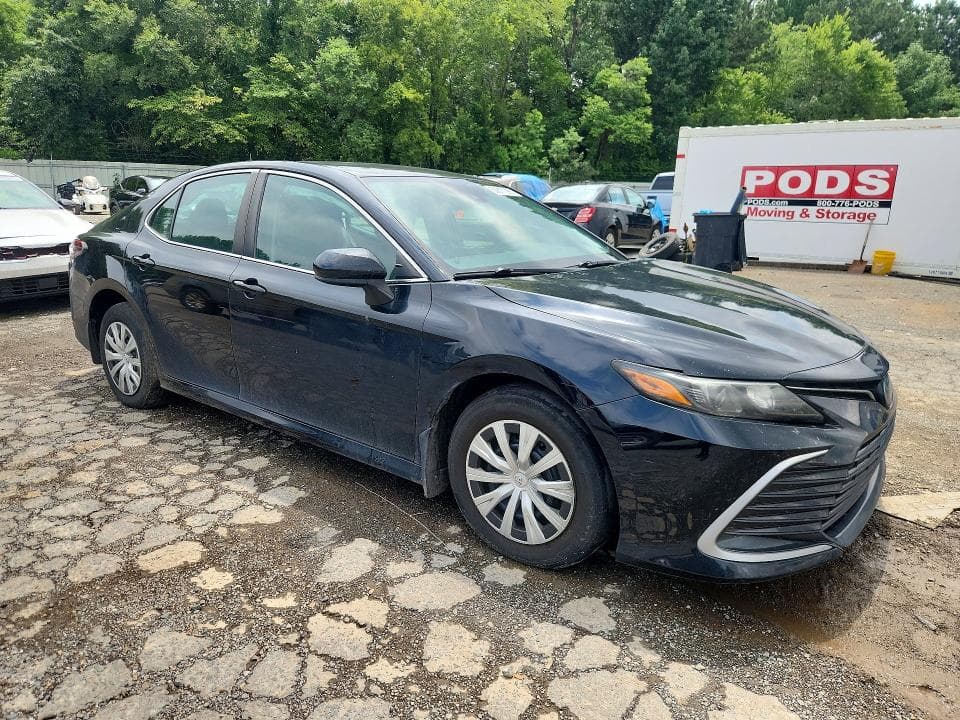2022 TOYOTA CAMRY LE 4