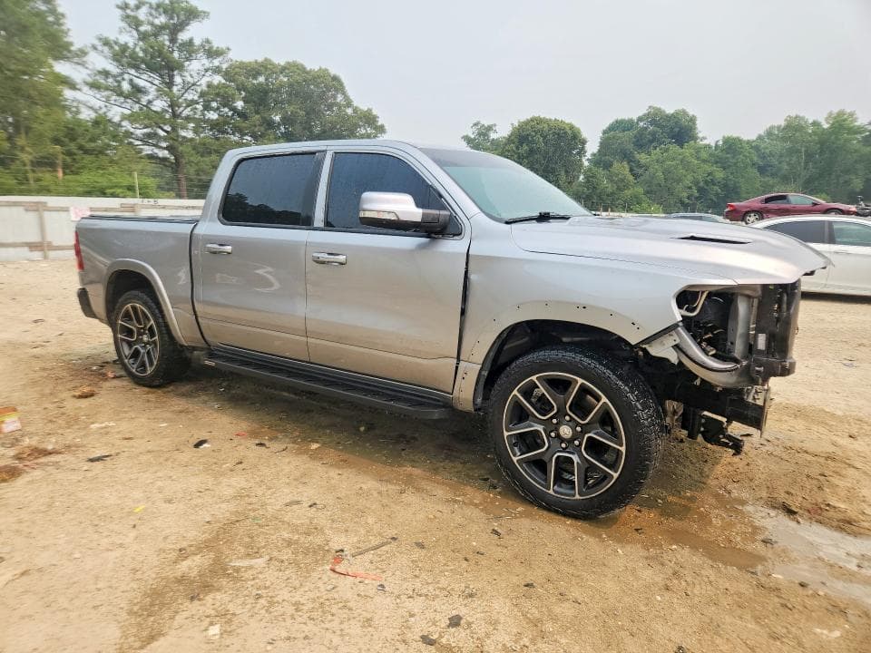2019 RAM 1500 LARAMIE 4