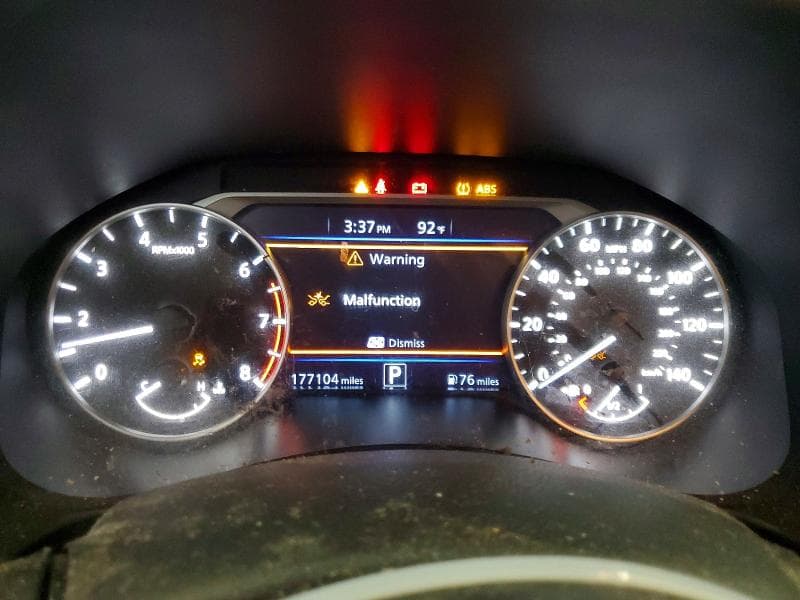 2019 NISSAN ALTIMA SR 9