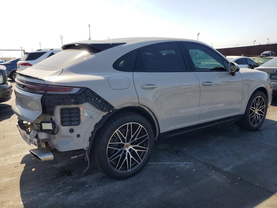 2024 PORSCHE CAYENNE COUPE 3
