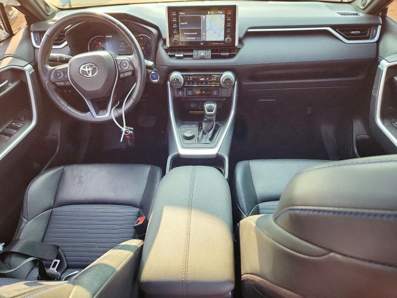 2020 TOYOTA RAV4 XSE 8