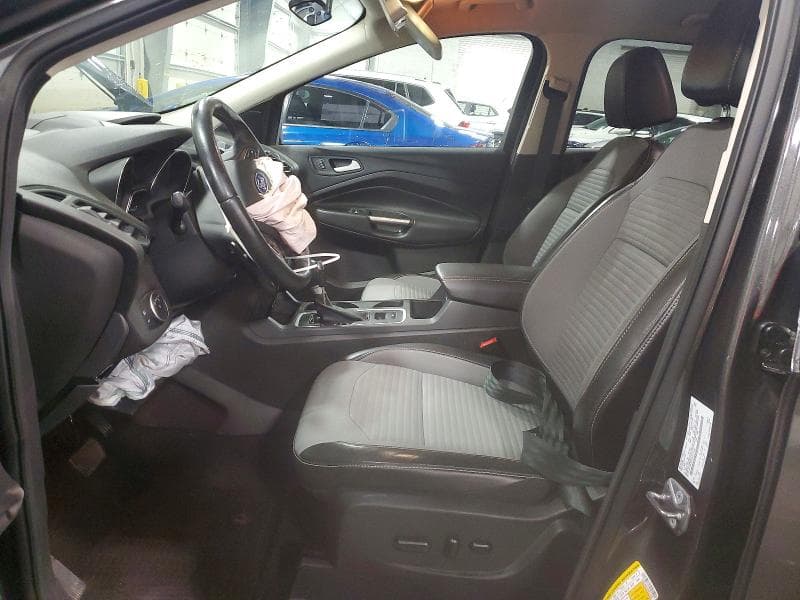 2017 FORD ESCAPE SE 7