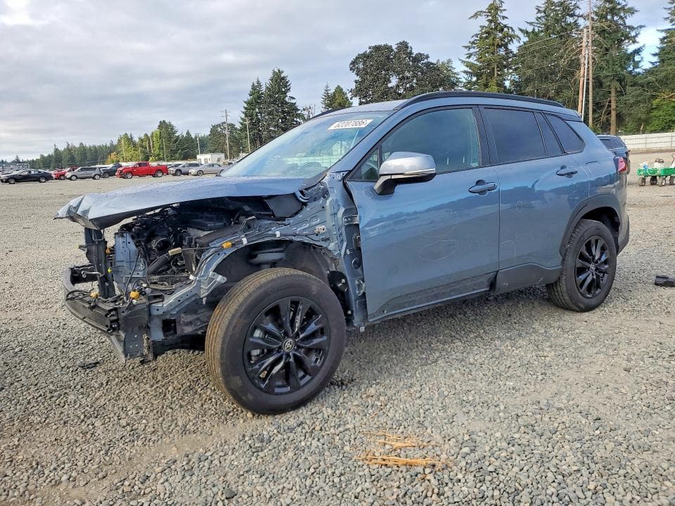 2023 TOYOTA COROLLA CROSS LE