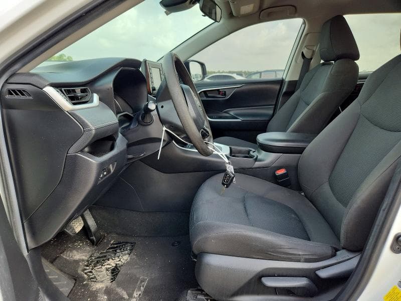 2021 TOYOTA RAV4 LE 7